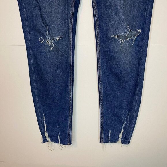 Zara Basic Denim Jeans Sz. 6 (32x26.5) Tapered Raw Hem - Picture 3 of 6